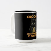 Crochet omdat Murder een verkeerde zwarte kat is Tweekleurige Koffiemok (Voorkant links)