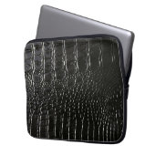 CROCODILE LEATHER LAPTOP SLEEVE (Voorkant Links)