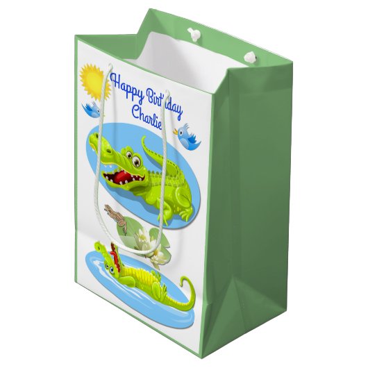 Crocodile Smile Birthday Medium Cadeauzakje (Voorkant Gekanteld)