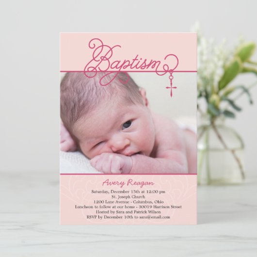Cross Pendant Foto Doopsel Uitnodiging - Roze (Staand voorkant)