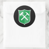 Crossed Rock Hammer Shield Ronde Sticker (Tas)