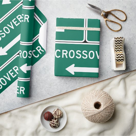 Crossover Road Sign. Cadeaupapier