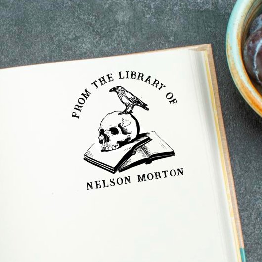 Crow | Gotische schedel uit de bibliotheek van Rubberstempel