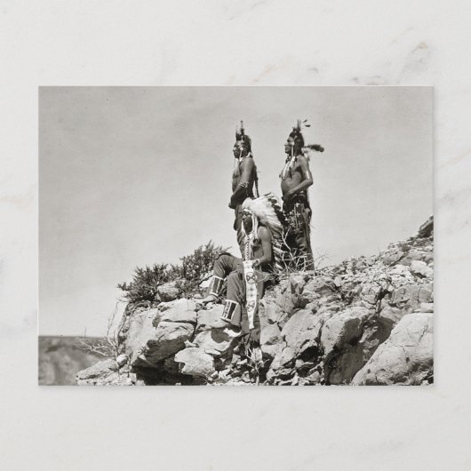 Crow Indians On Cliff, 1905 Briefkaart (Voorkant)