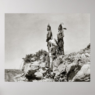 Crow Indians On Cliff, 1905.  foto Poster
