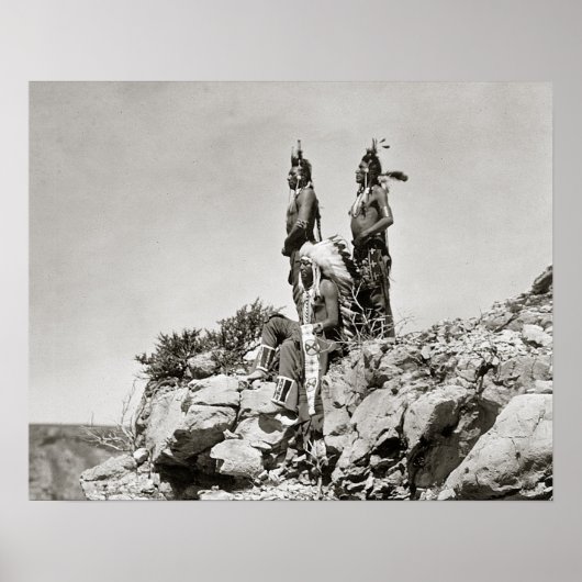 Crow Indians On Cliff, 1905. foto Poster (Voorkant)