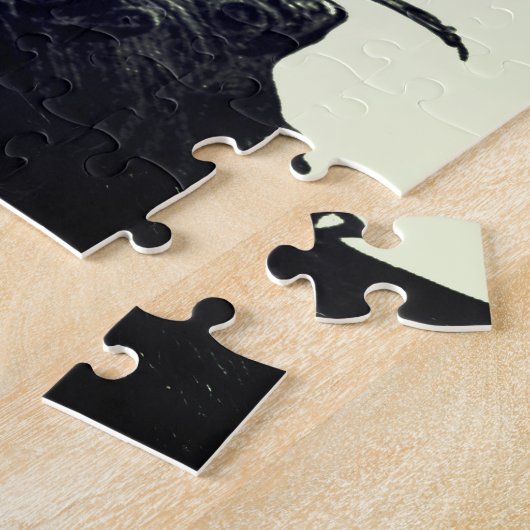 Crow Perched on Bare Winter Branches Legpuzzel (Zijkant)