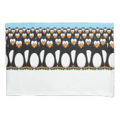 Crowd of Funny Cartoon Penguins op sneeuw Kussensloop (Voorkant)