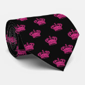 Crown 01 - Hot Pink op zwart Stropdas (Opgerold)