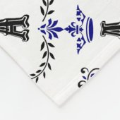 Crown Wreate A Monogram Fleece Deken (Hoek)