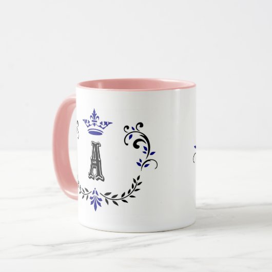 Crown Wreate A Monogram Mok (Voorkant links)