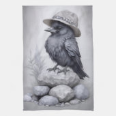 Crows Rock! Krähe Rabe mit Hut auf Steinen  Theedoek (Verticaal)