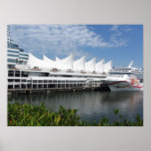 Cruise Ship in Vancouver, B.C. Canada Poster (Voorkant)