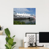 Cruise Ship in Vancouver, B.C. Canada Poster (Thuiskantoor)