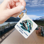 Cruise Ship Ocean Alaska-berg Sleutelhanger<br><div class="desc">Dit ontwerp kan op het gebied worden gepersonaliseerd dat door de foto en/of tekst te veranderen wordt verstrekt. Of het kan worden aangepast door te klikken deze Sjabloon personaliseert en dan de klik te kiezen om verdere optie aan te passen en de kleur van de achtergrond te schrappen of te...</div>