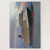 Cruise Ship Queen Elizabeth en tug vroeg in de och Legpuzzel (Verticaal)