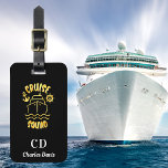 Cruise squad zwart goud monogram naam bagagelabel<br><div class="desc">Een zwarte achtergrond,  versierd met een cruiseschip en de gouden tekst: Cruise Squad. Pas uw monogram initialen en volledige naam aan de voorzijde aan en voeg deze toe. Terug: voeg je contactgegevens toe.</div>