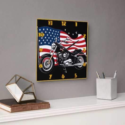 Cruisen met trots naast de Amerikaanse vlag Vierkante Klok (Kantoor)