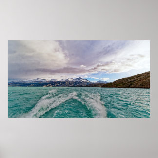 Cruisen op Lago Argentino in Patagonië Poster