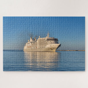 Cruiseschip vroege ochtend, buitenhaven legpuzzel