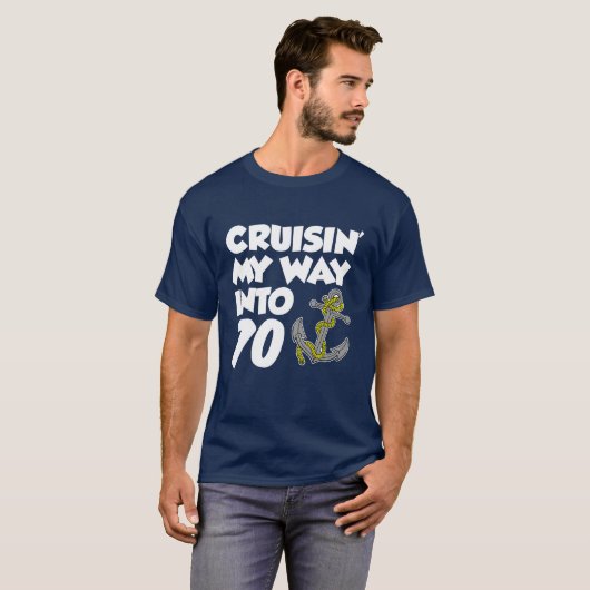 Cruisin' My Way Into 70 (ON DARK) T-shirt (Voorkant volledig)