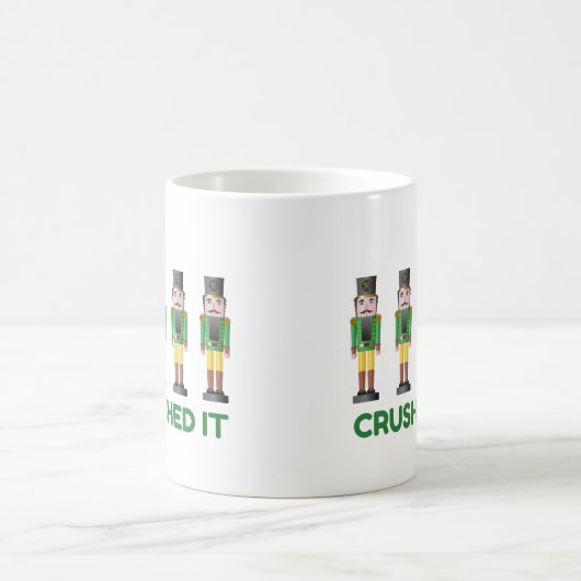 Crush It Nutcracker Funny kerstkoffie Mok (Center)