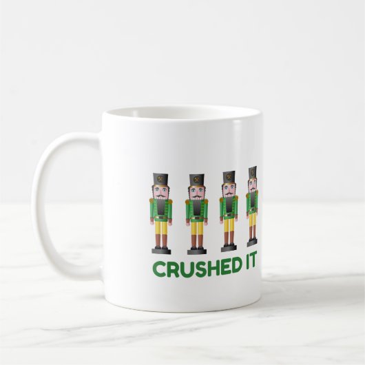 Crush It Nutcracker Funny kerstkoffie Mok (Links)