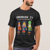 Crushin It Flossing Nutcracker kerstdance T-shirt (Voorkant)