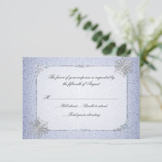 Crystal Blue Snowflake Weddenschapskaart RSVP Kaartje (Staand voorkant)