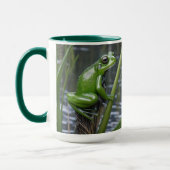 Crystal Clarity: Green Glass Frog op River Reeds Mok (Links)