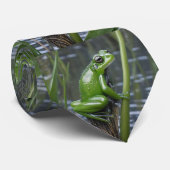 Crystal Clarity: Green Glass Frog op River Reeds Stropdas (Opgerold)