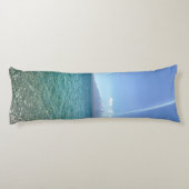 Crystal Water Uitzicht Blue Sky Beach Vibe Vreedza Lichaamskussen (Achterkant)