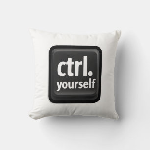 “Ctrl Yourself” Toetsenbord Illustratie – Minimali Kussen