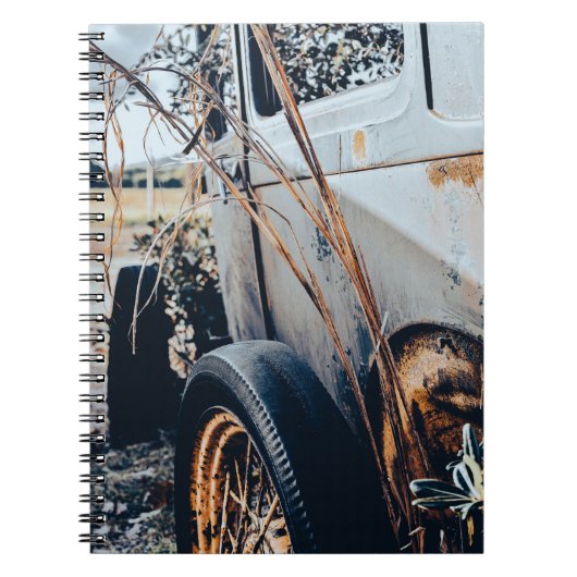Cuaderno con fotografía de auto antiguo abandonado notitieboek (Voorkant)