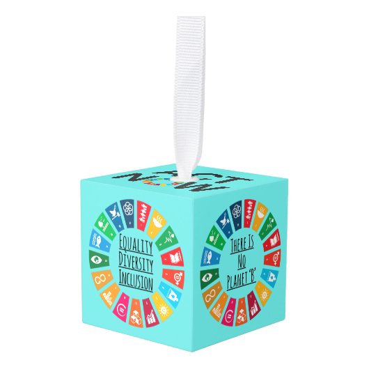 Cube Ornament (Voorkant hoekig)