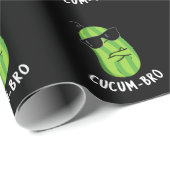 Cucum-bro Funny Veggie Cucumber Pun Dark BG Cadeaupapier (Rol Hoek)
