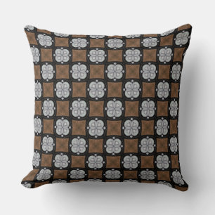 Cucumber Slice Grey en Black over bruin design Kussen