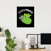 Cucumbird Funny Veggie Cucumber Pun Dark BG Poster (Thuiskantoor)