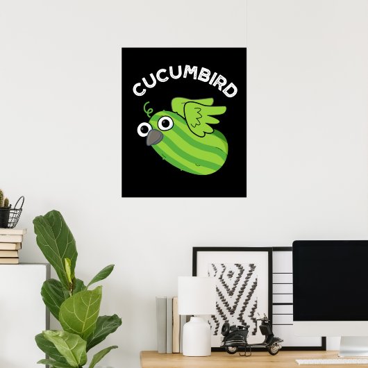 Cucumbird Funny Veggie Cucumber Pun Dark BG Poster (Thuiskantoor)