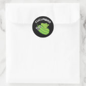 Cucumbird Funny Veggie Cucumber Pun Dark BG Ronde Sticker (Tas)