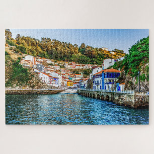 Cudillero, vissersdorp in Asturië. Spanje. Legpuzzel