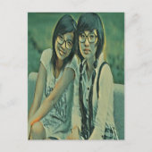 Cue friends sitting next to each other briefkaart (Voorkant)