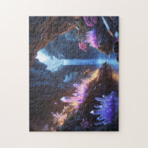 Cueva de cristal con cascada mágica