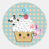 Cupcake Attack! (>_<) Ronde Sticker (Voorkant)
