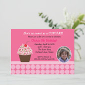 Cupcake Birthday Foto Sjabloon Uitnodigingen (Staand voorkant)