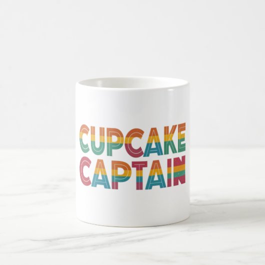 "Cupcake Captain." Koffiemok (Center)