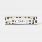 Cupcake door Kenneth Yoncich Bureau Naambordje (Voorkant)