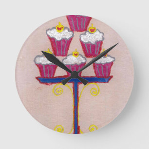 Cupcake-kunstprint met kers en roze achtergrond ronde klok