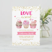 Cupcake Love is Sweet Bridal Shower Invitation Kaart (Staand voorkant)