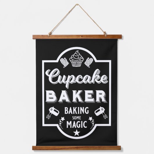 Cupcake Master Baker Hangend Wandkleed (Voorkant)